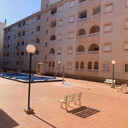 Sunny Appartment With Pool Torrevieja Center エクステリア 写真